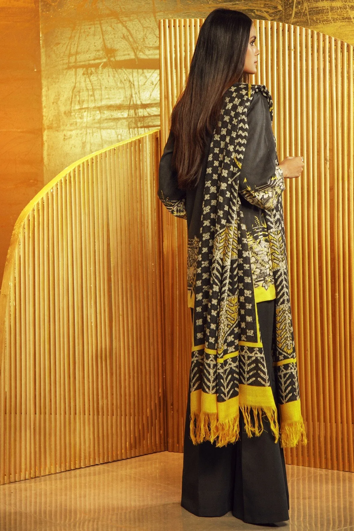 AlKaram Winter Collection 2019 – 3 Piece Printed Khaddar Suit with Printed Shawl – FW-13-19-Dark Grey